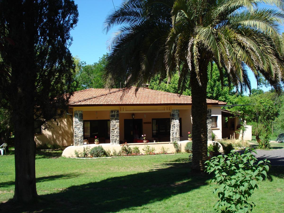 Las Acacias - Posada De Campo Вілья-Хенераль-Бельграно Екстер'єр фото